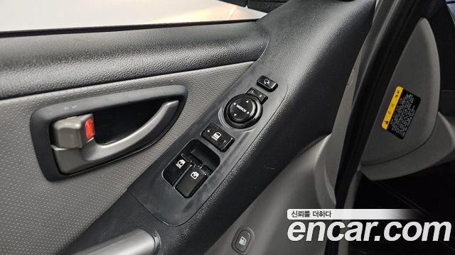 Hyundai Starex 2017 — photo 27