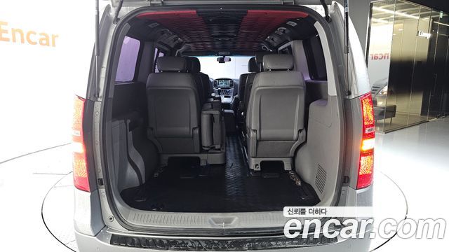 Hyundai Starex 2017 — photo 28