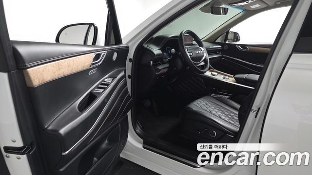 Genesis GV80 2023 — photo 13