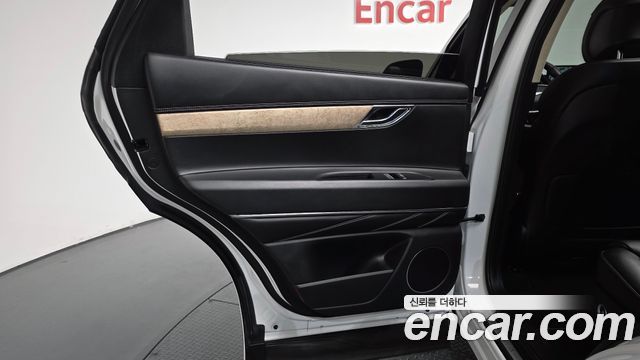 Genesis GV80 2023 — photo 15