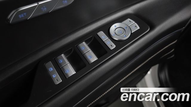 Genesis GV80 2023 — photo 37