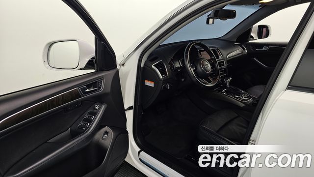 Audi Q5 2016 — photo 10
