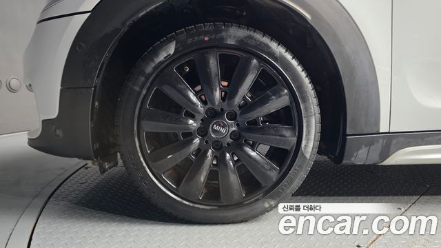 Mini Countryman 2018 — photo 5