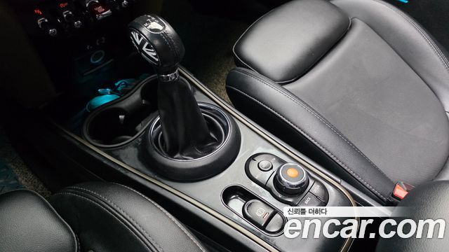 Mini Countryman 2018 — photo 9