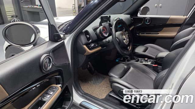 Mini Countryman 2018 — photo 10