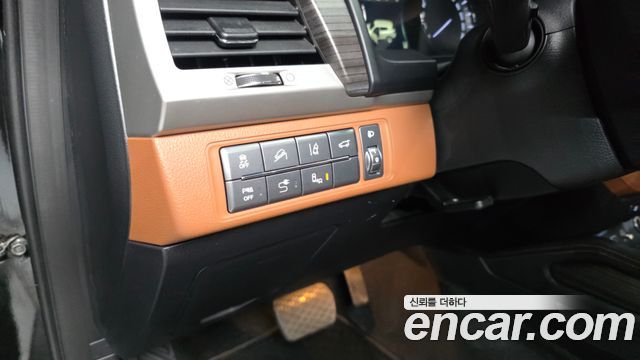 KG Mobility Rexton 2018 — photo 23