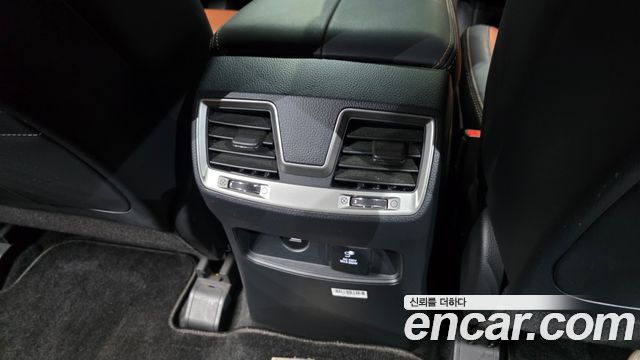 KG Mobility Rexton 2018 — photo 35