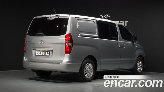 Hyundai Starex 2019 — photo 2