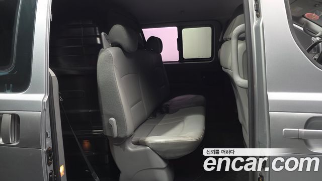 Hyundai Starex 2019 — photo 11