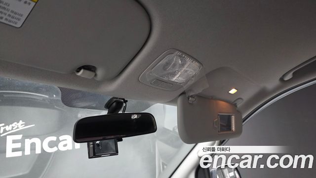 Hyundai Starex 2019 — photo 17