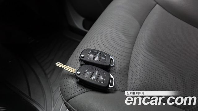 Hyundai Starex 2019 — photo 18
