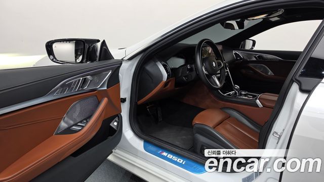 BMW 8-Series 2024 — photo 13