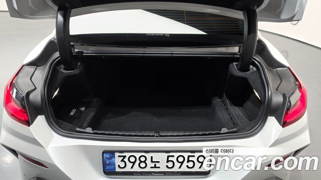 BMW 8-Series 2024 — photo 24