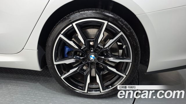 BMW 8-Series 2024 — photo 7