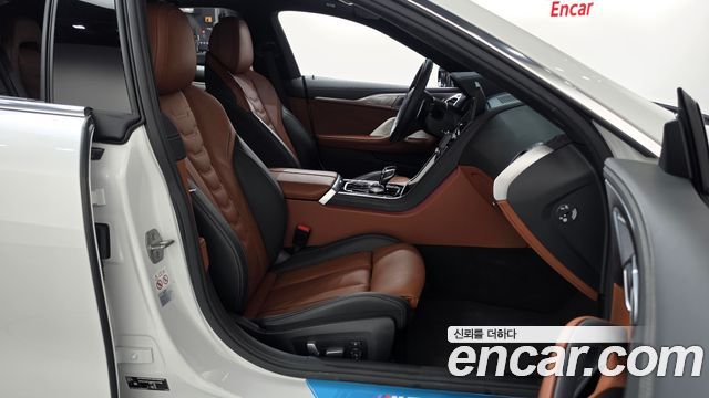 BMW 8-Series 2024 — photo 16