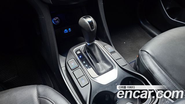 Hyundai Santafe 2016 — photo 12