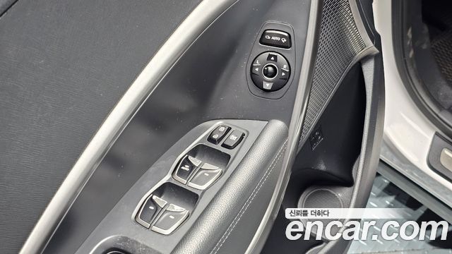 Hyundai Santafe 2016 — photo 24