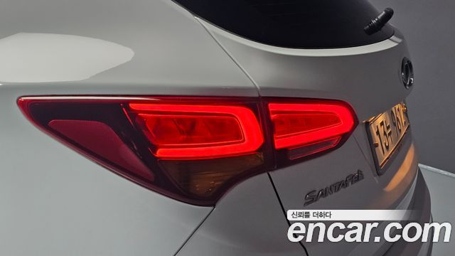 Hyundai Santafe 2016 — photo 9