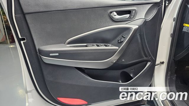 Hyundai Santafe 2016 — photo 14