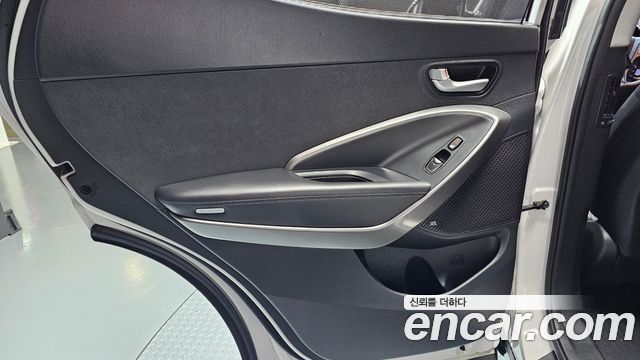 Hyundai Santafe 2016 — photo 15