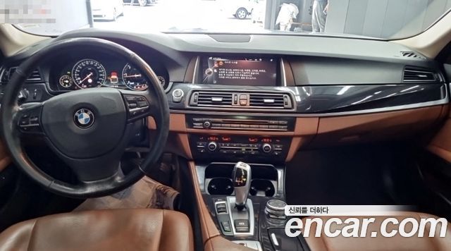 BMW 5-Series 2016 — photo 7