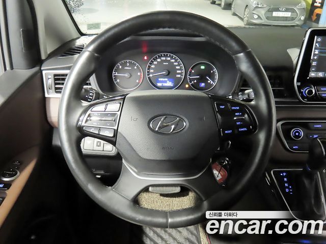Hyundai Starex 2019 — photo 10