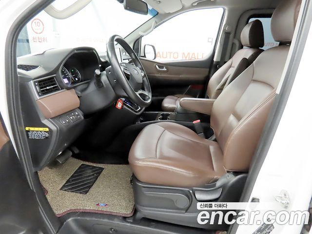 Hyundai Starex 2019 — photo 17