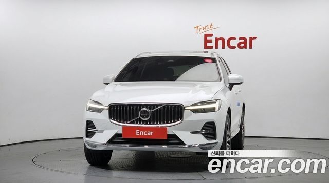 Volvo XC60 2022 — photo 3