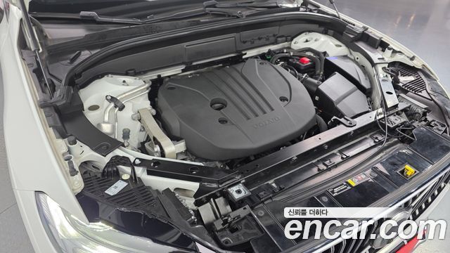 Volvo XC60 2022 — photo 6
