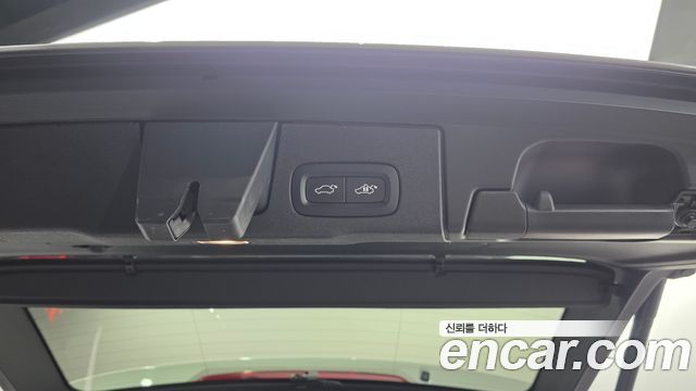 Volvo XC60 2022 — photo 27