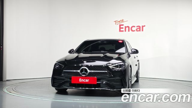 Mercedes-Benz C-Class 2025 — photo 3