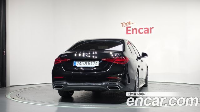 Mercedes-Benz C-Class 2025 — photo 4