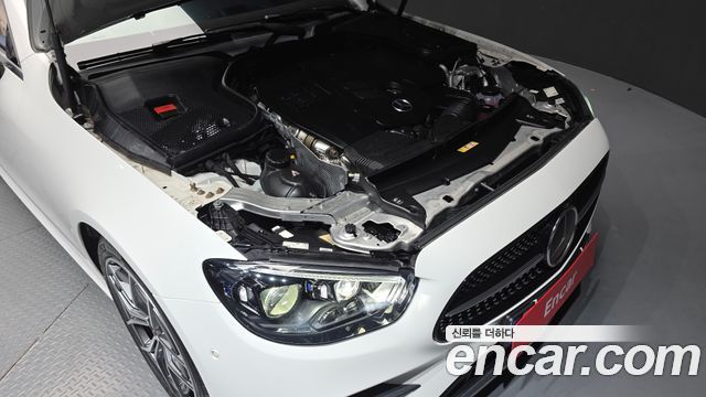 Mercedes-Benz E-Class 2023 — photo 6