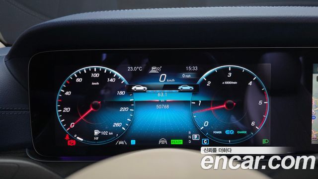 Mercedes-Benz E-Class 2023 — photo 11