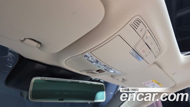 Mercedes-Benz E-Class 2023 — photo 27