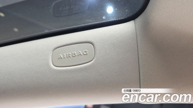 Mercedes-Benz E-Class 2023 — photo 30