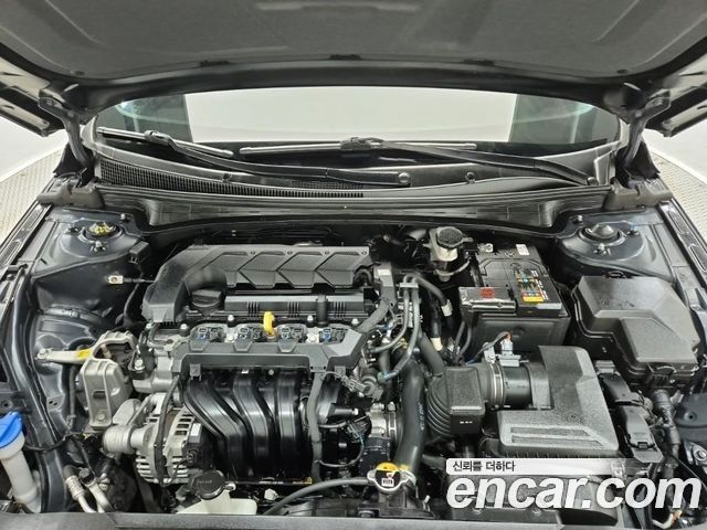 Hyundai AVANTE 2025 — photo 5