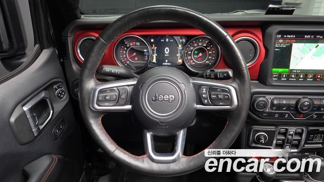 Jeep Wrangler 2019 — photo 18