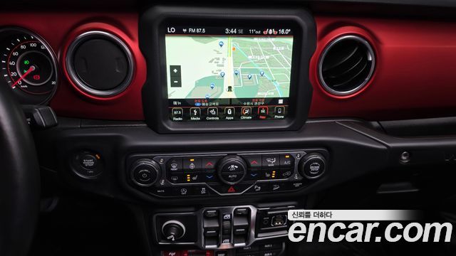 Jeep Wrangler 2019 — photo 19
