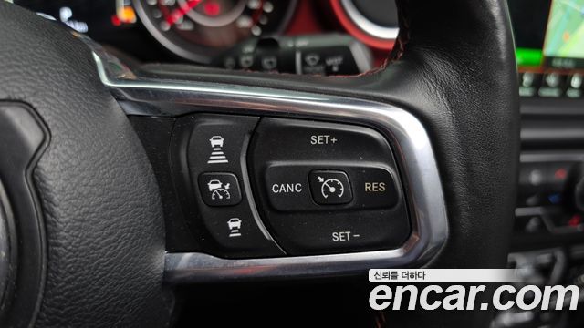 Jeep Wrangler 2019 — photo 23