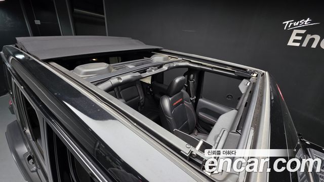 Jeep Wrangler 2019 — photo 25
