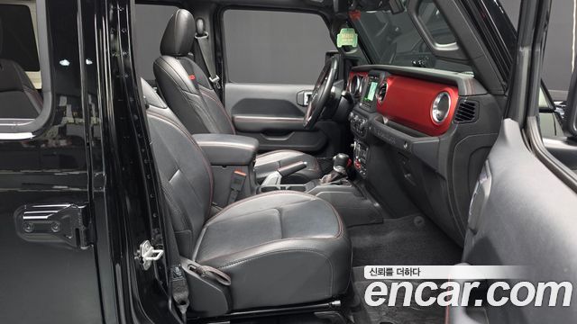 Jeep Wrangler 2019 — photo 16