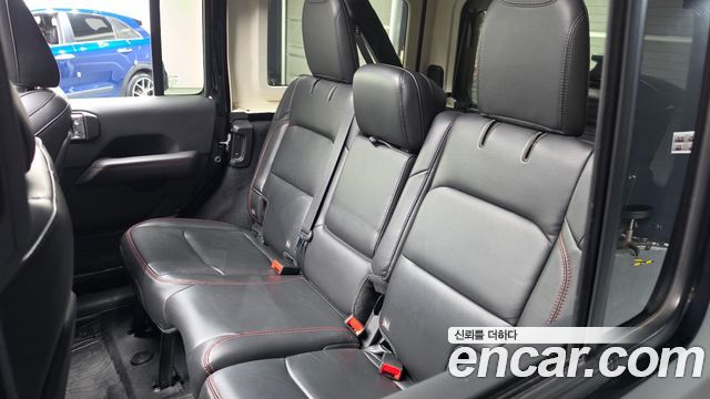 Jeep Wrangler 2019 — photo 31