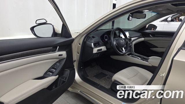 Honda Accord 2019 — photo 10
