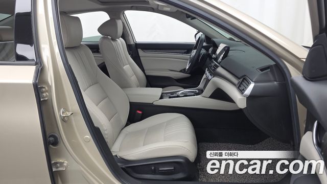Honda Accord 2019 — photo 11