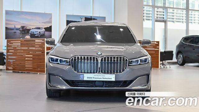 BMW 7-Series 2021 — photo 2