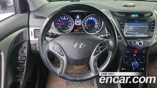 Hyundai AVANTE 2015 — photo 19