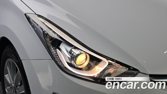Hyundai AVANTE 2015 — photo 8