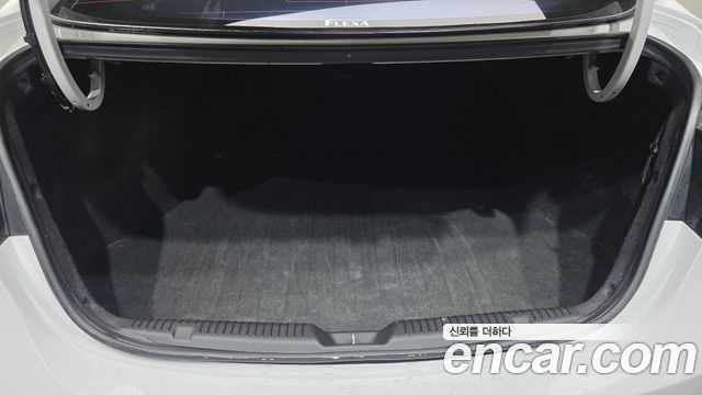 Hyundai AVANTE 2015 — photo 29