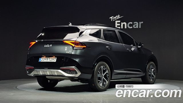 Kia Sportage 2023 — photo 2